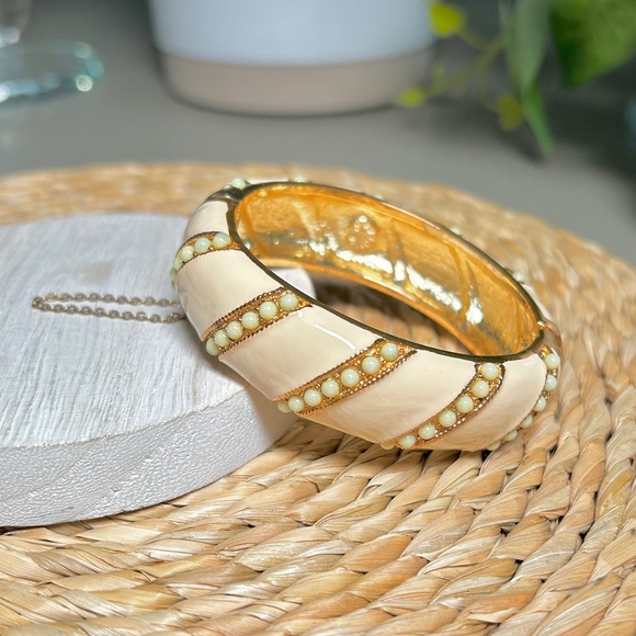 J. CREW Cream Enameled & Faux Pearl Spring Clamped Bangle Bracelet - Picture 4 of 10